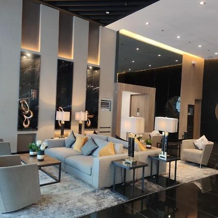 Great View 1 Bedroom Condo In Makati Near Trident Tower Manille Extérieur photo