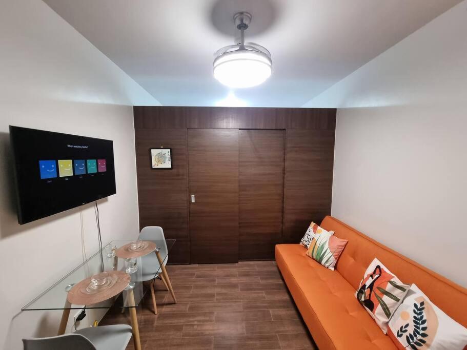 Great View 1 Bedroom Condo In Makati Near Trident Tower Manille Extérieur photo
