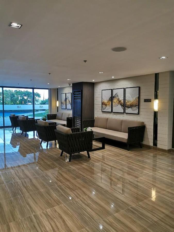 Great View 1 Bedroom Condo In Makati Near Trident Tower Manille Extérieur photo